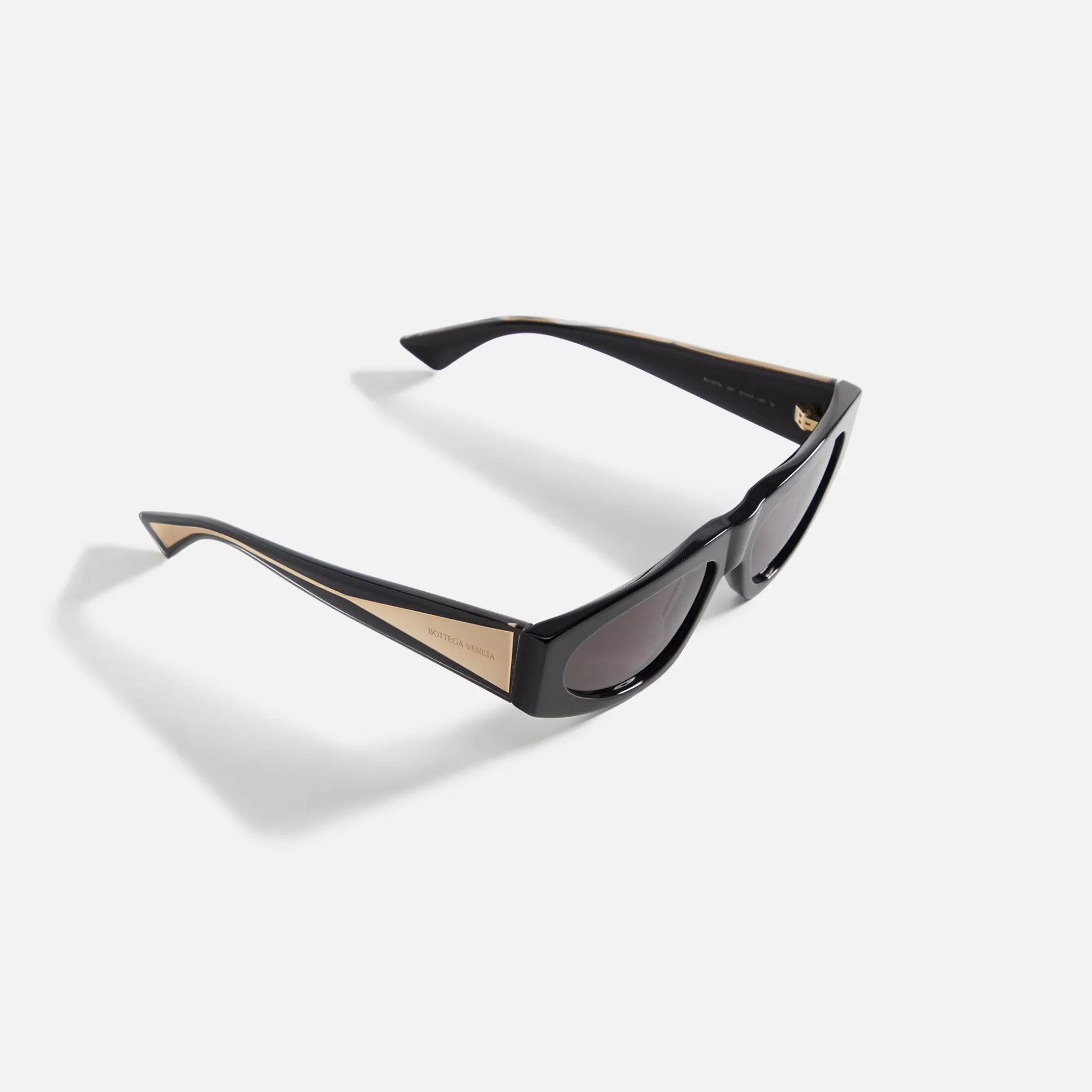 Shop Bottega Veneta acetate 57 frames Black