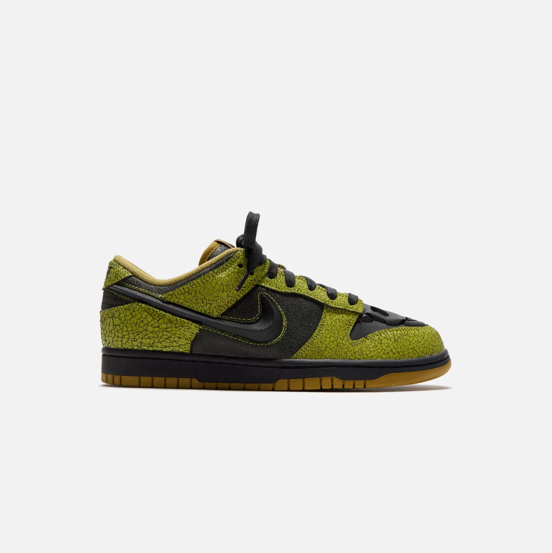 Online Nike dunk low retro qs