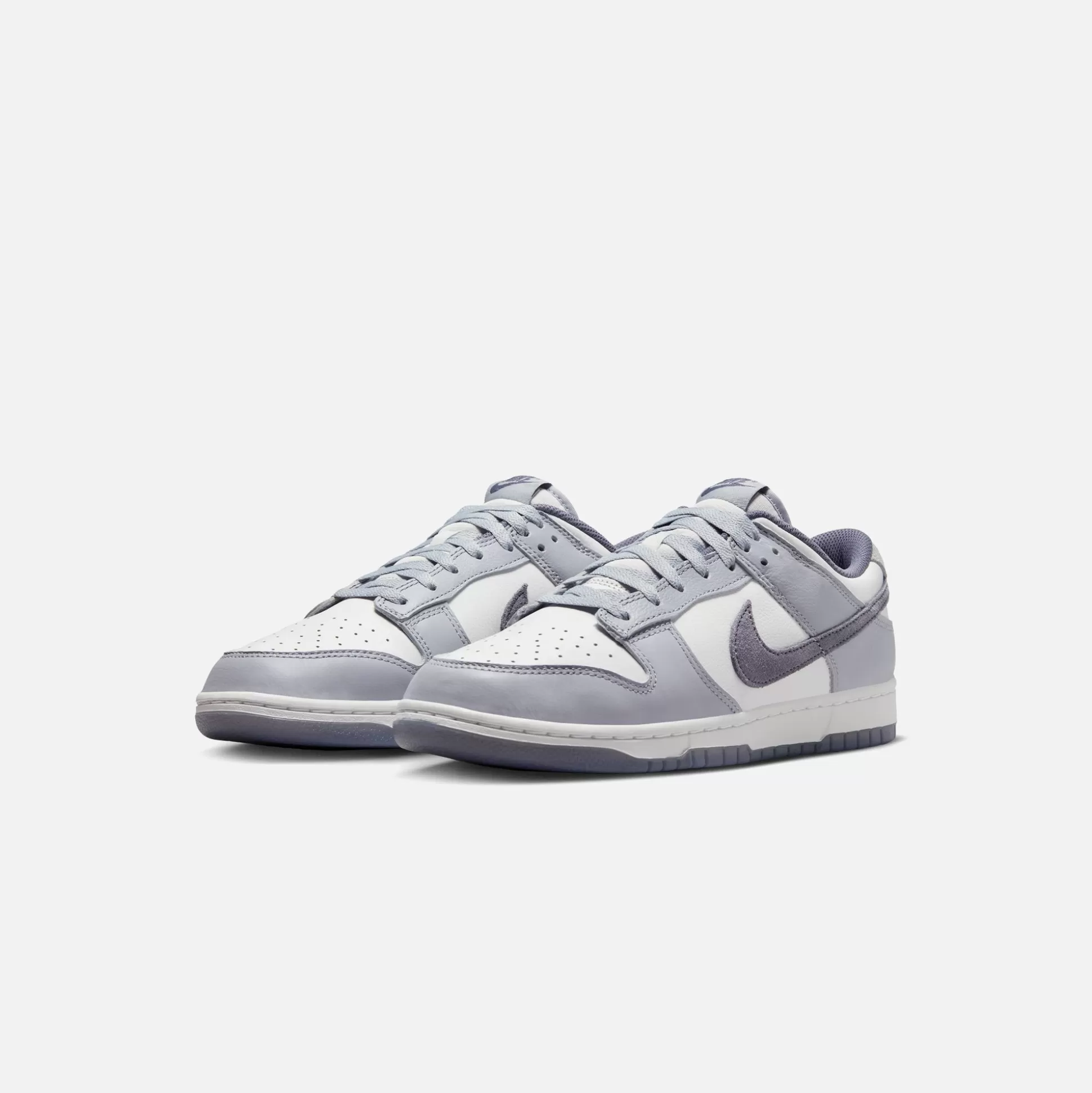 Sale Nike dunk low retro se