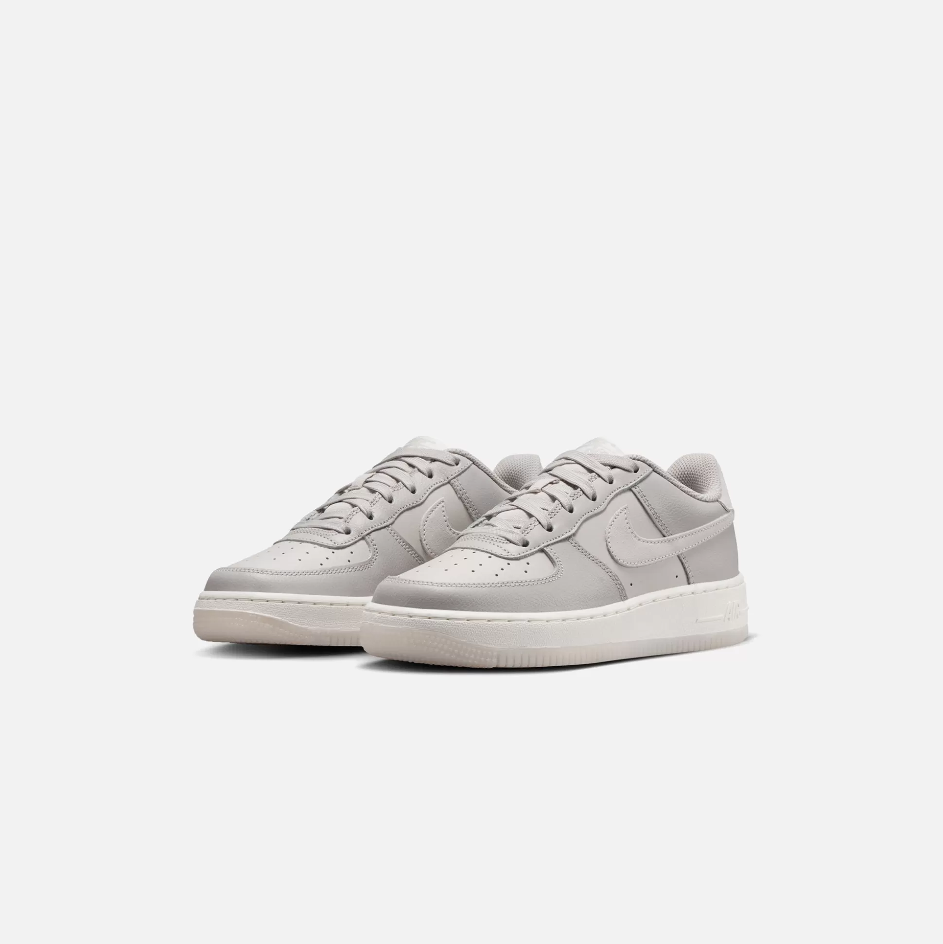 Best Nike gs air force 1 lv8