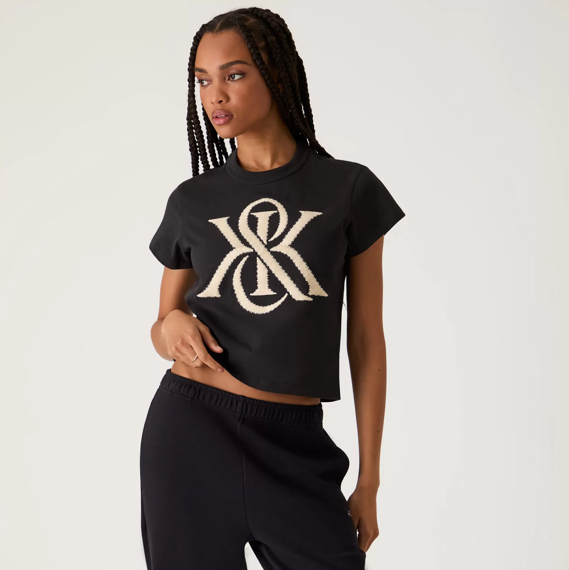 Discount Kith Women Mulberry Magnified Crest Vintage Tee Black
