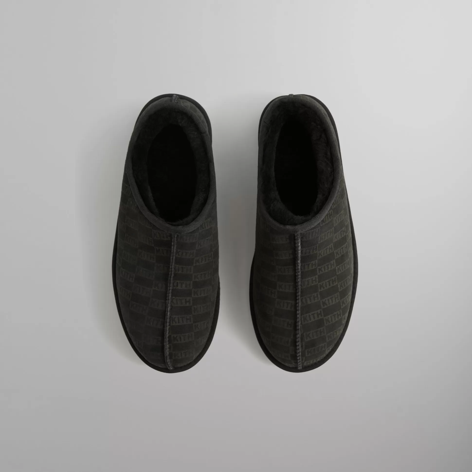 Sale Kith mas Monogram Shearling Slippers Black