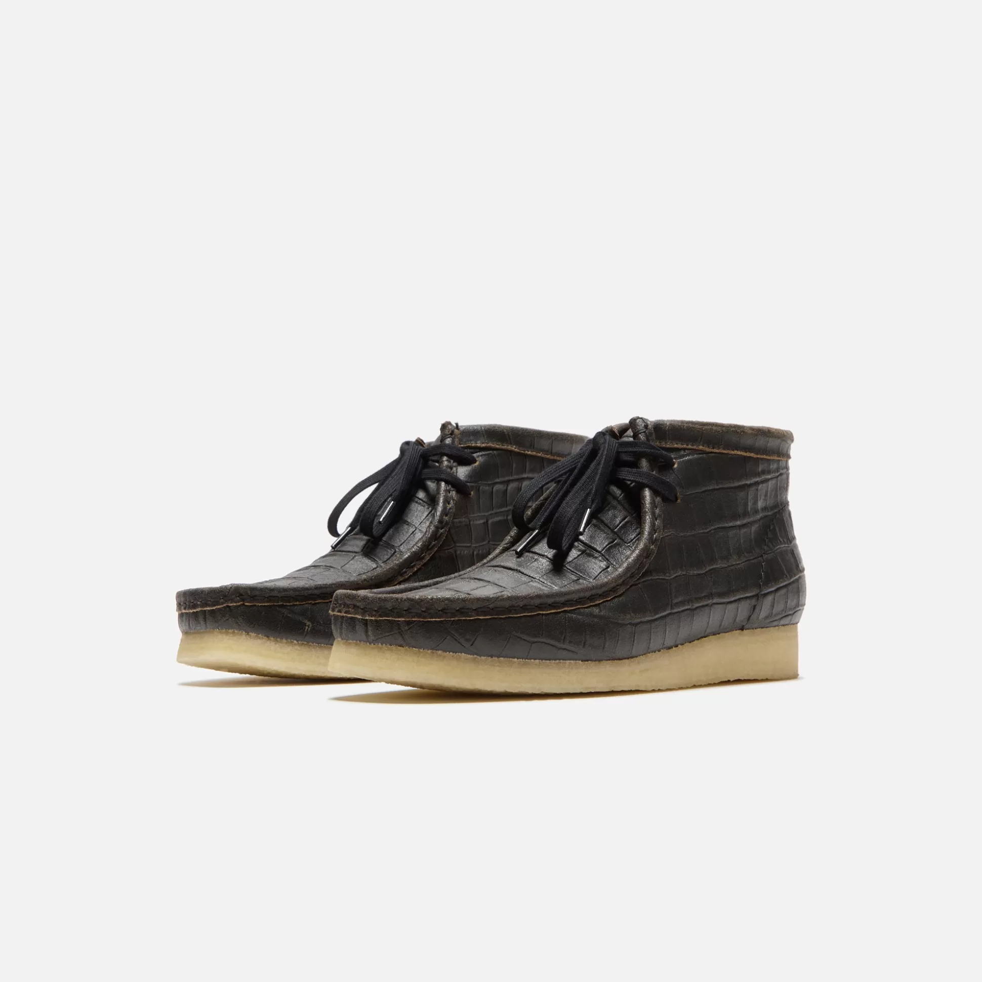 Cheap Clarks wallabee harajuku croc distress leather boot Black