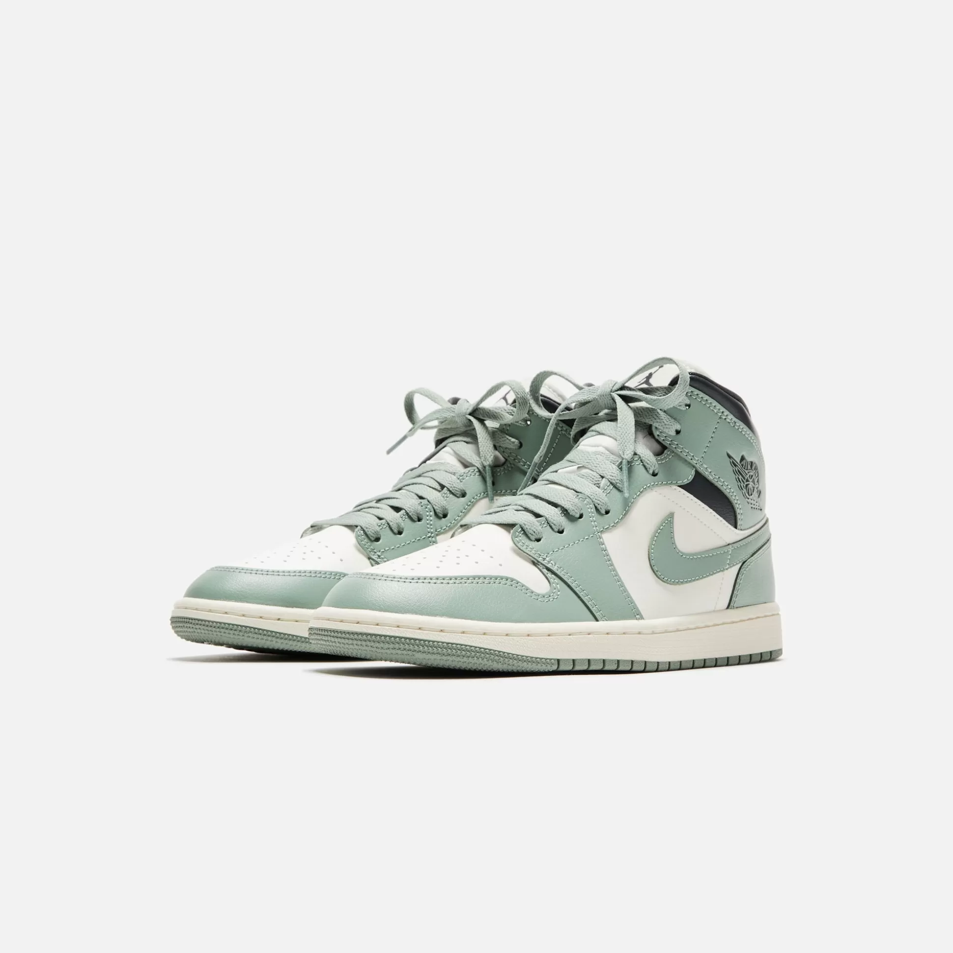 Flash Sale Jordan wmns air 1 mid