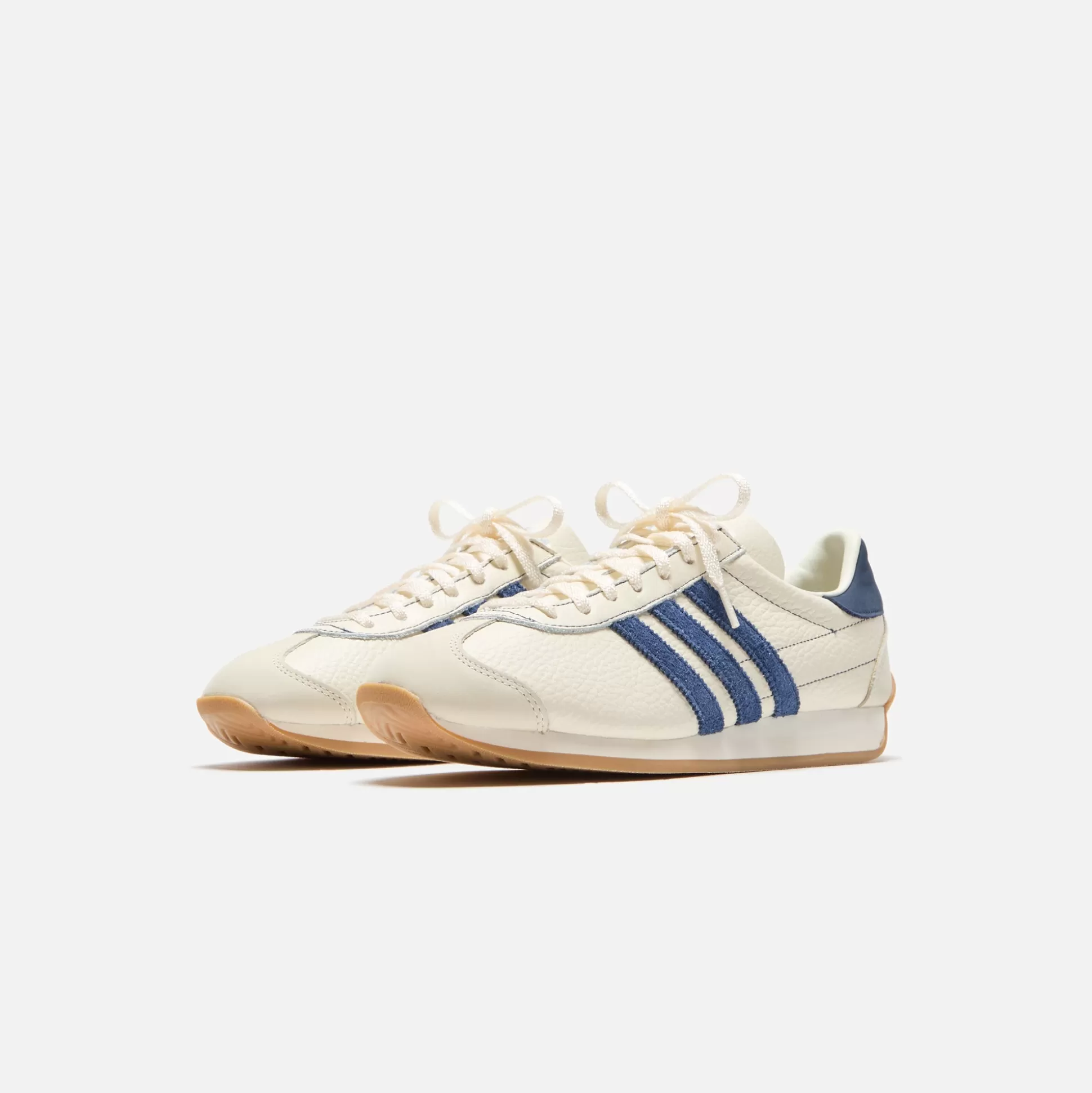 Shop adidas wmns country og